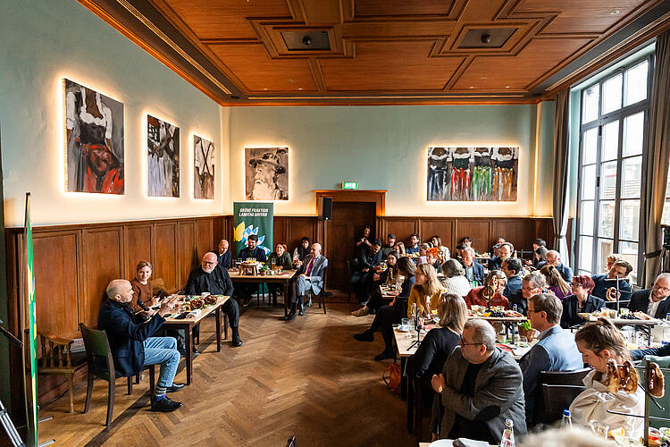 Überblick über den Veranstaltungsraum beim Frühschoppen der Landtags-Grünen.