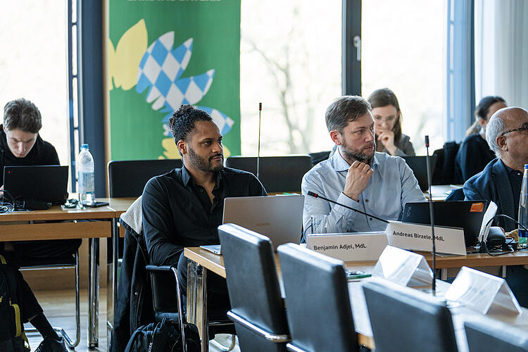 Benjamin Adjei, MdL, und Andreas Birzele, MdL, im Publikum der Diskussionsrunde "Wie ernähren wir uns in fünf, zehn oder zwanzig Jahren?"