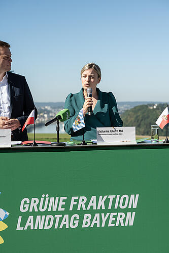 Katharina Schulze, MdL, auf der Abschluss-Pressekonferenz, Fraktionsklausur 2025, Passau.