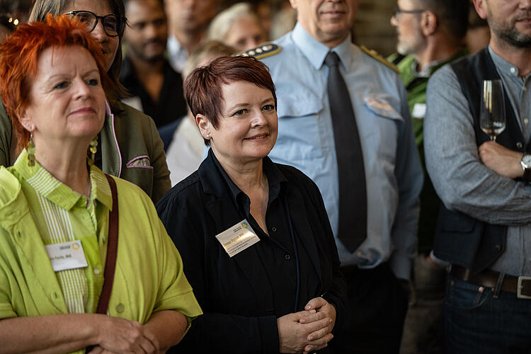 Barbara Fuchs, MdL, und Verena Osgyan, MdL, auf der Veranstaltung Grüne im Dialog Niederbayern, Fraktionsklausur 2025, Passau.